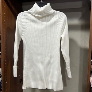 White House Black Market tunic